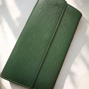 LV Borneo Epi Sarah long wallet